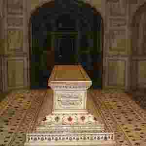 ����ʮ���������ĉ�Ĺ �Ї�����ʼ����H�ŵڶ�