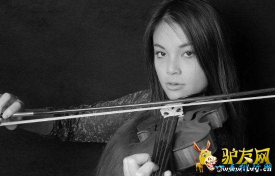 �������ط��ˡ�˹����������С���١���1600�f��Ԫ